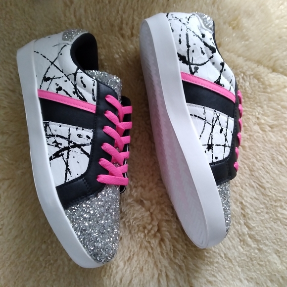 N.I.B. JustFab 'Wyatt' Sneakers - Picture 5 of 12